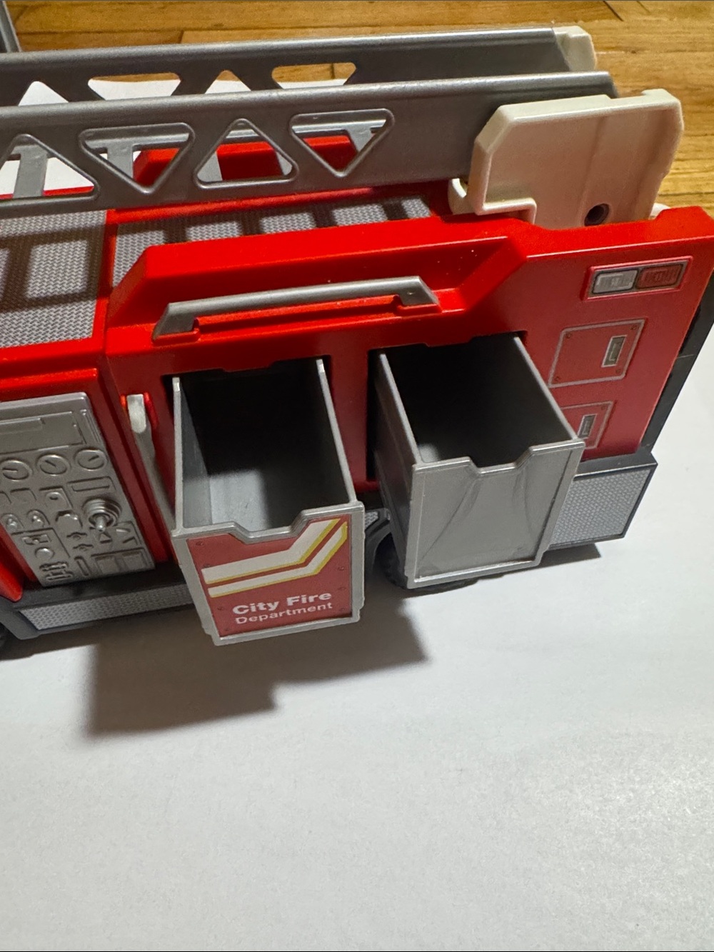 Playmobil Ladder Fire Truck - Picture 7 of 12